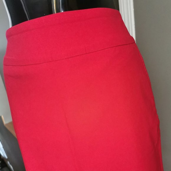 S.C.&Co. Tummy Control Printed Skirt (Red) - Picture 4 of 7